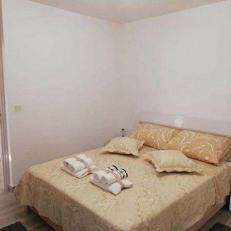 Apartment White Pula Luaran gambar