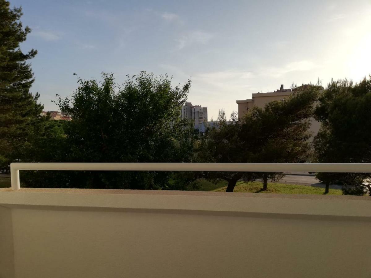 Apartment White Pula Luaran gambar