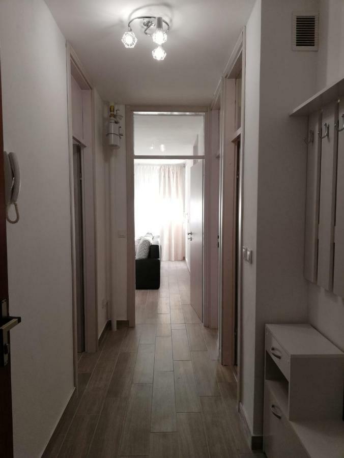 Apartment White Pula Luaran gambar